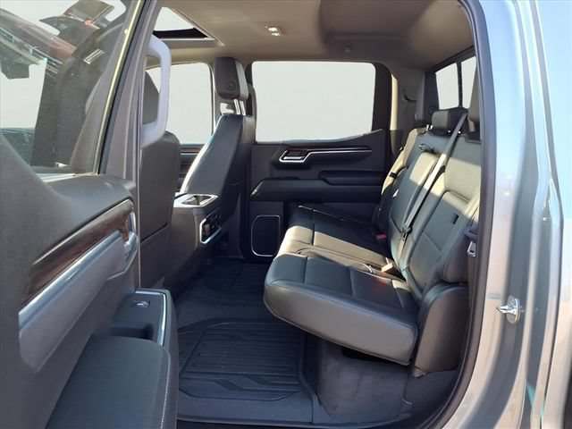 Used 2025 GMC Sierra 1500 SLT w/ SLT Premium Plus Package AWD/4WD image 11