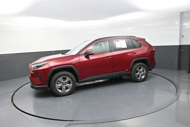 Used 2025 Toyota RAV4 XLE AWD/4WD image 38