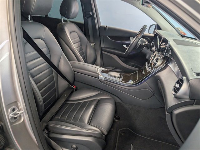 Used 2022 Mercedes-Benz GLC 300 image 17