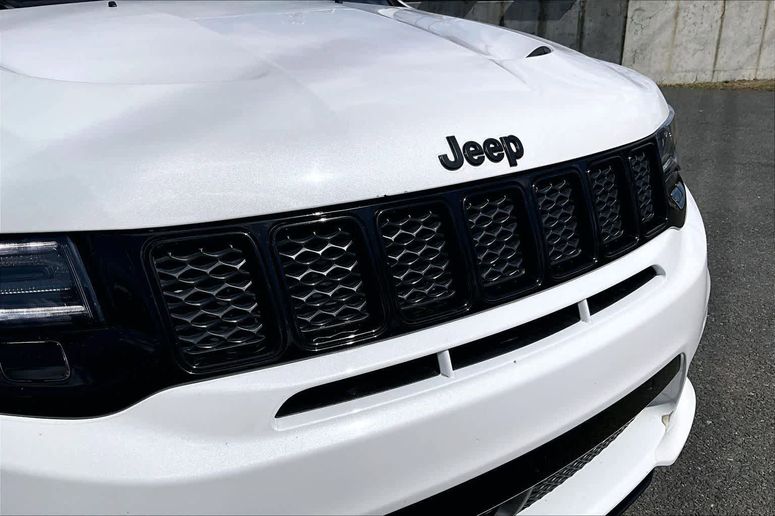 Used 2019 Jeep Grand Cherokee SRT AWD/4WD image 33