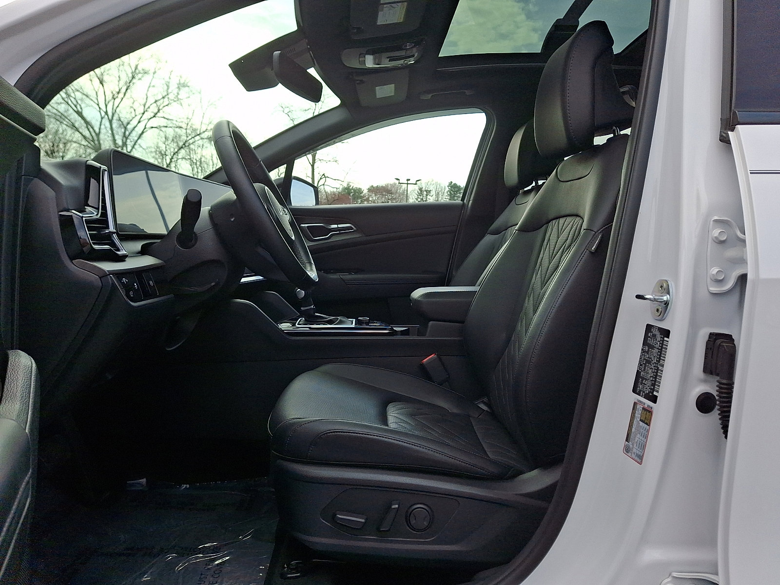 Used 2024 Kia Sportage X-Line w/ X-Line Premium Package image 13