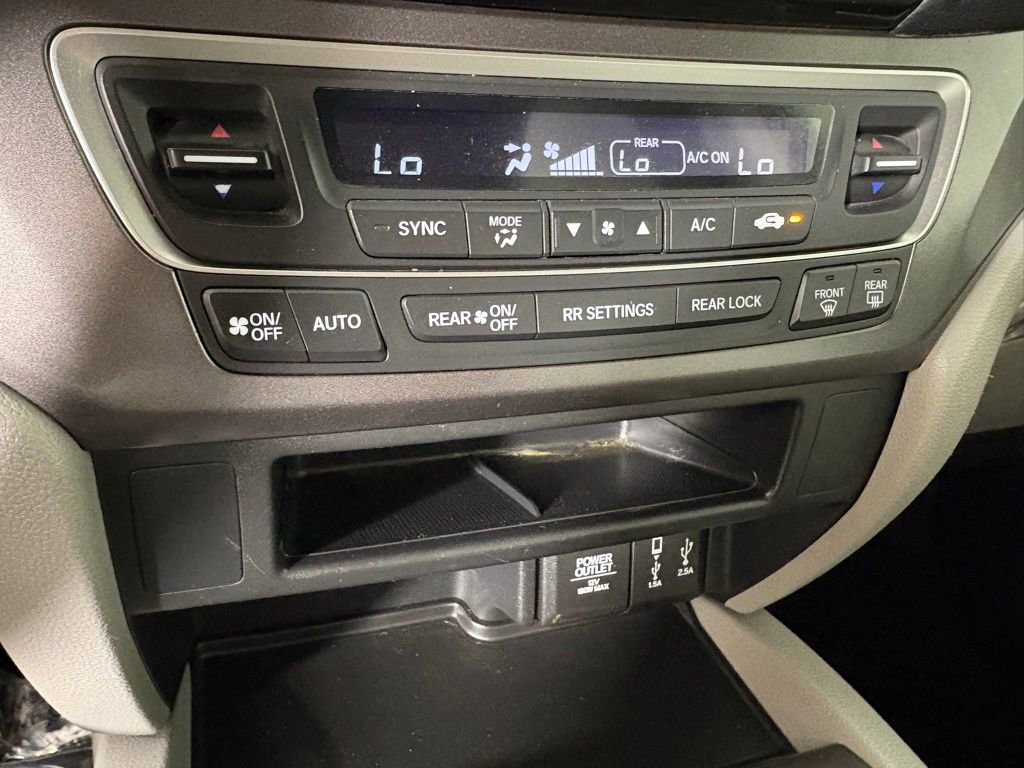 Used 2017 Honda Pilot EX image 31