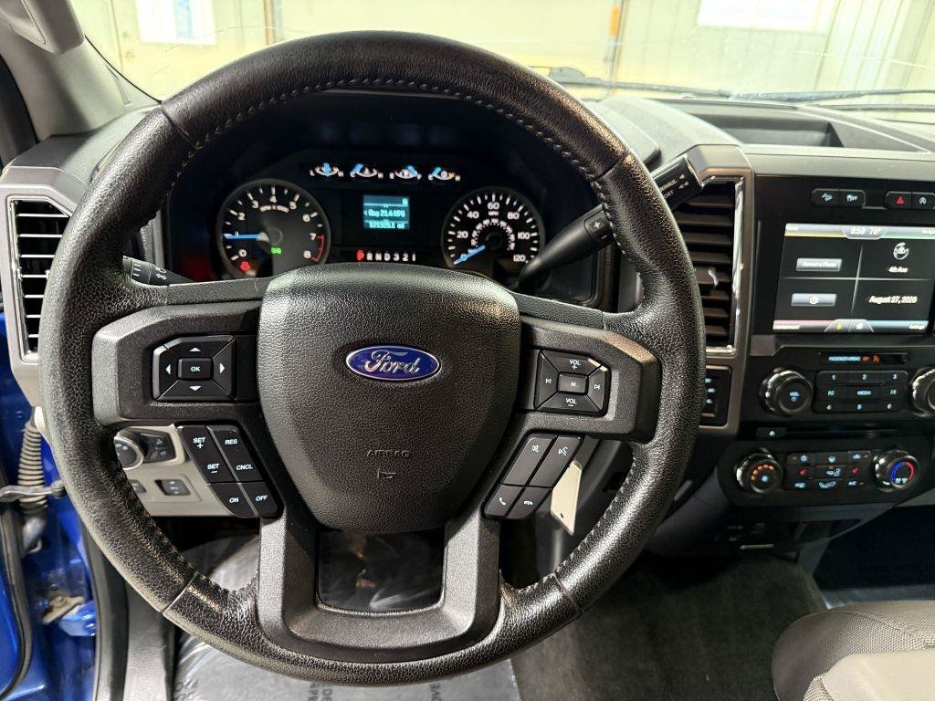 Used 2015 Ford F150 XLT w/ Equipment Group 302A Luxury AWD/4WD image 16