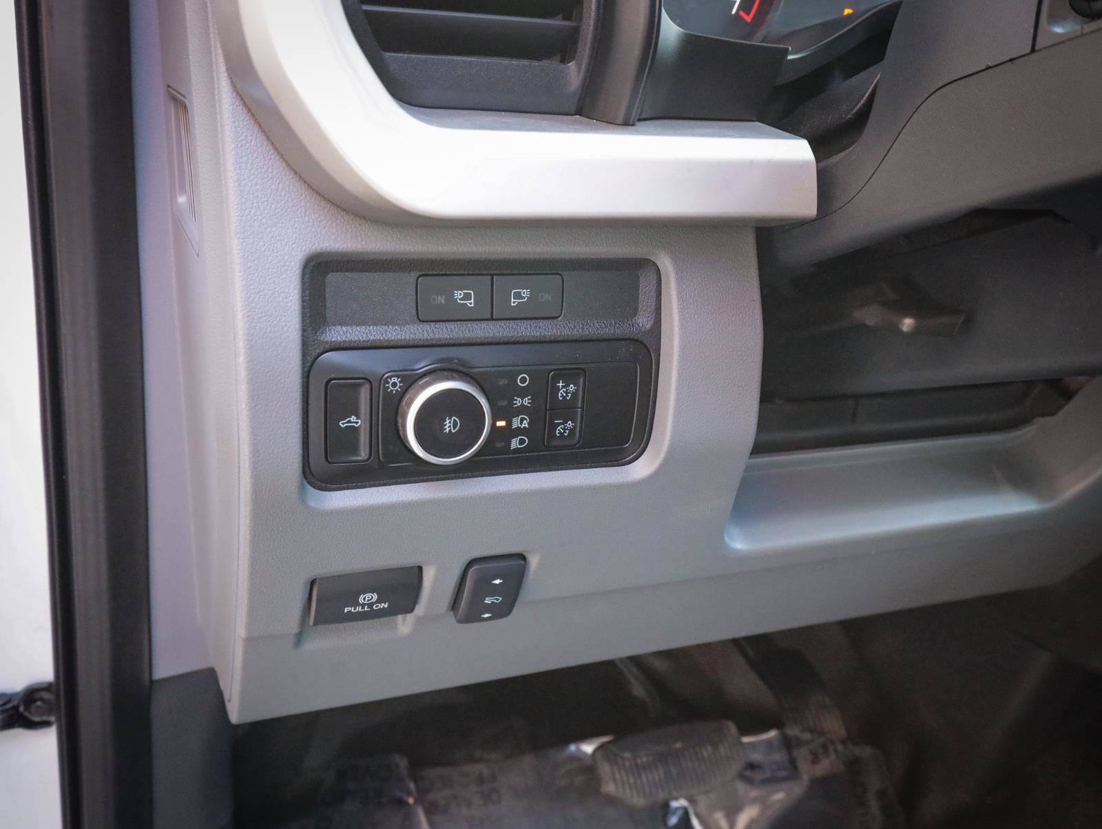 Used 2023 Ford F350 XLT w/ FX4 Off-Road Package image 21