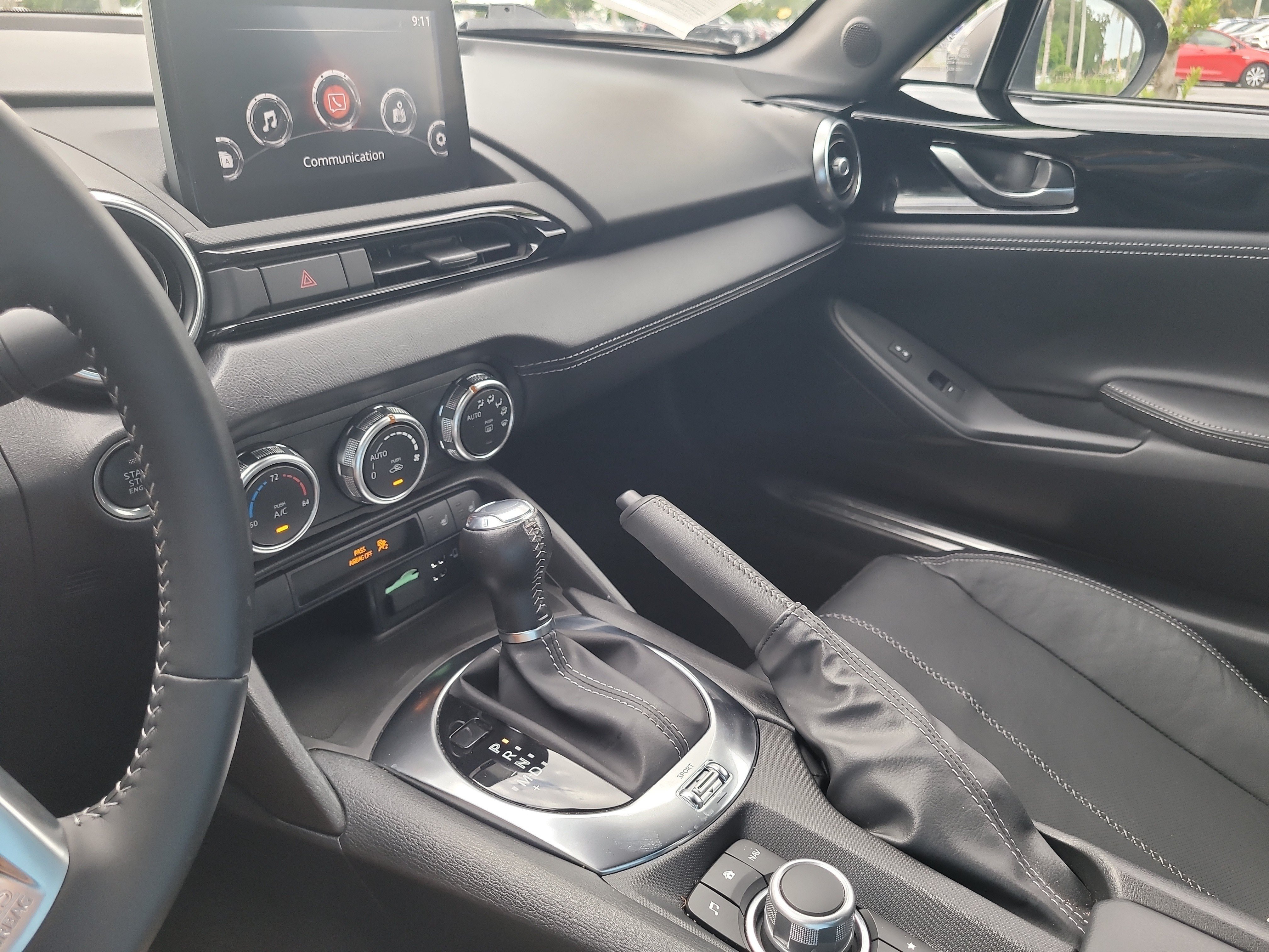 Used 2023 MAZDA MX-5 Miata Grand Touring RWD image 17