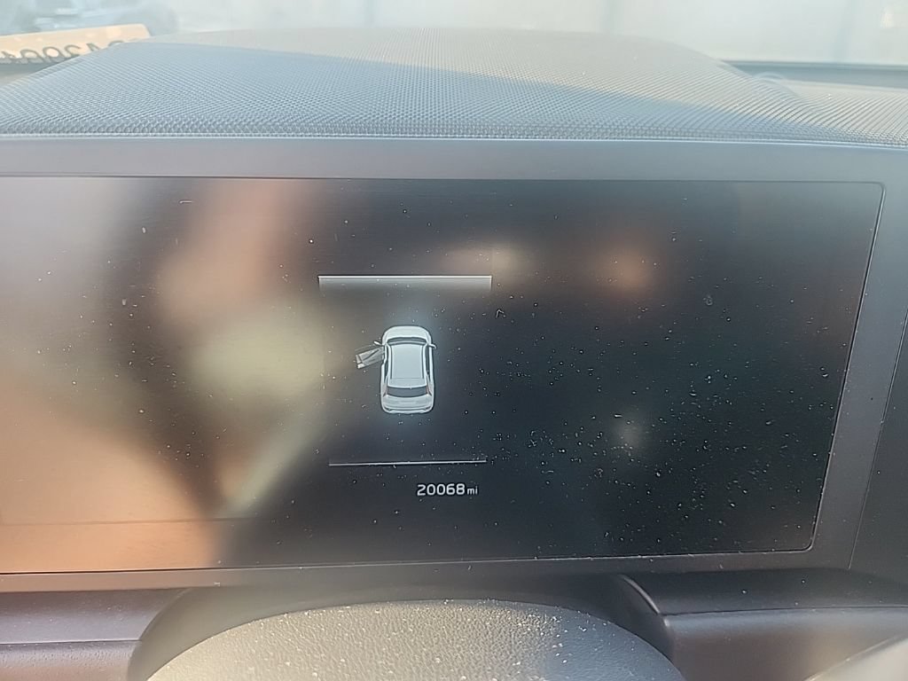 Certified 2024 Kia Niro LX FWD image 21