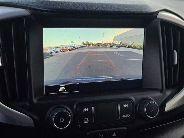 Used 2024 GMC Terrain SLT image 31