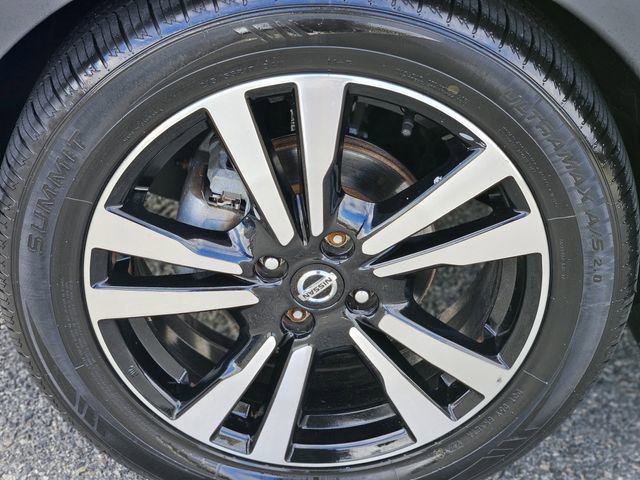 Used 2020 Nissan Kicks SV image 10