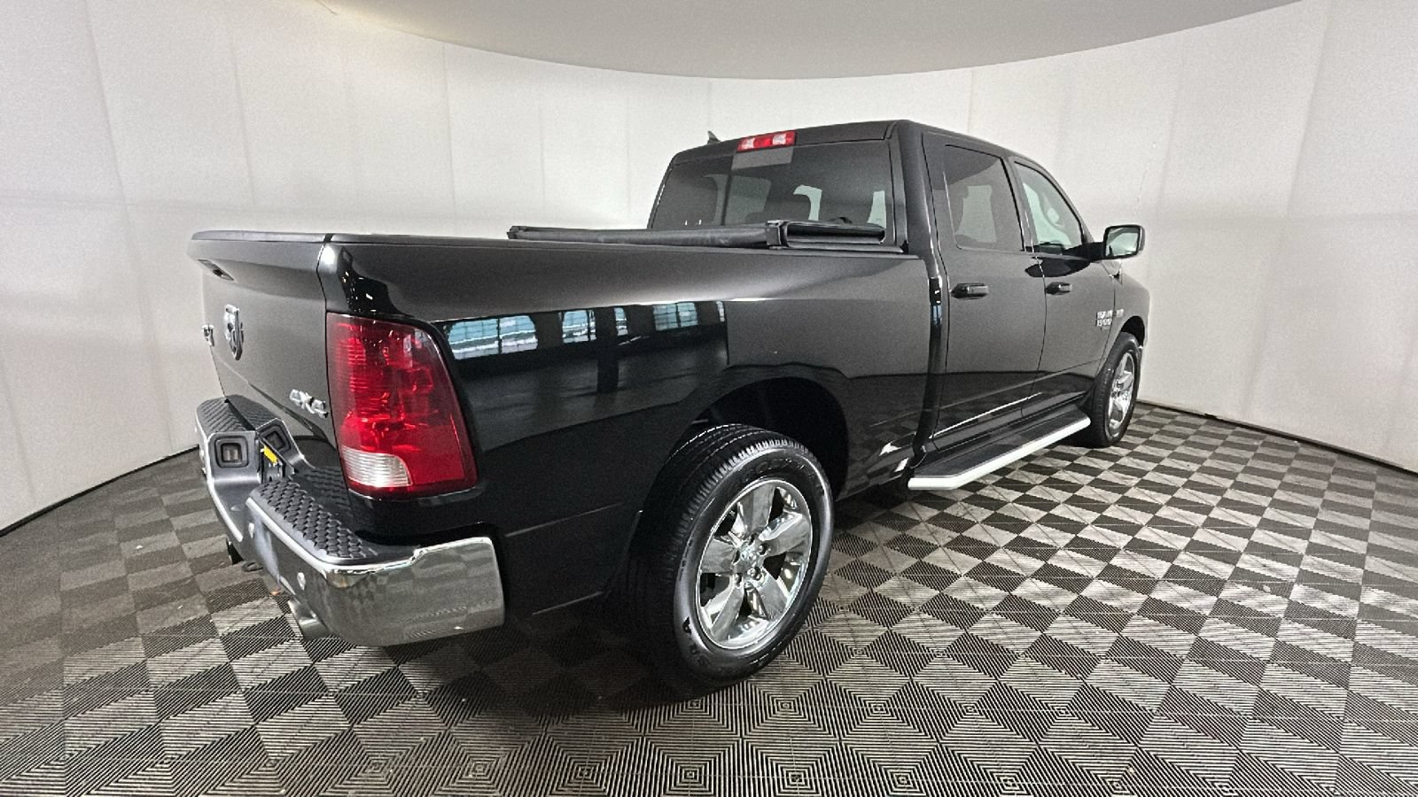 Used 2019 RAM 1500 Big Horn AWD/4WD image 3