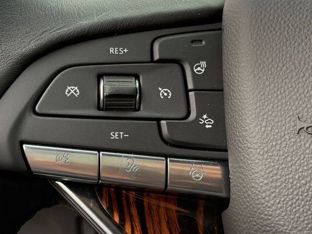 Certified 2024 Cadillac Escalade ESV Premium Luxury image 10