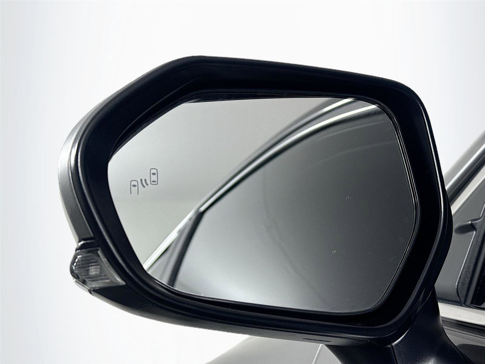 Used 2025 Toyota Camry XLE image 10