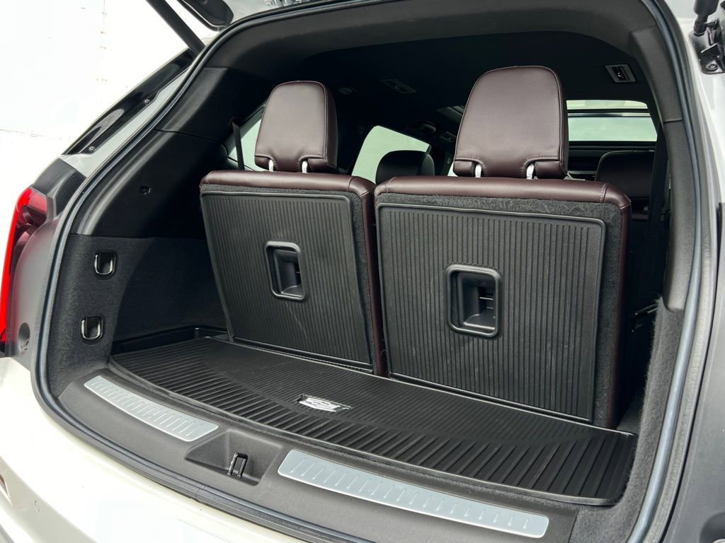 Used 2022 Cadillac XT6 Premium Luxury image 23