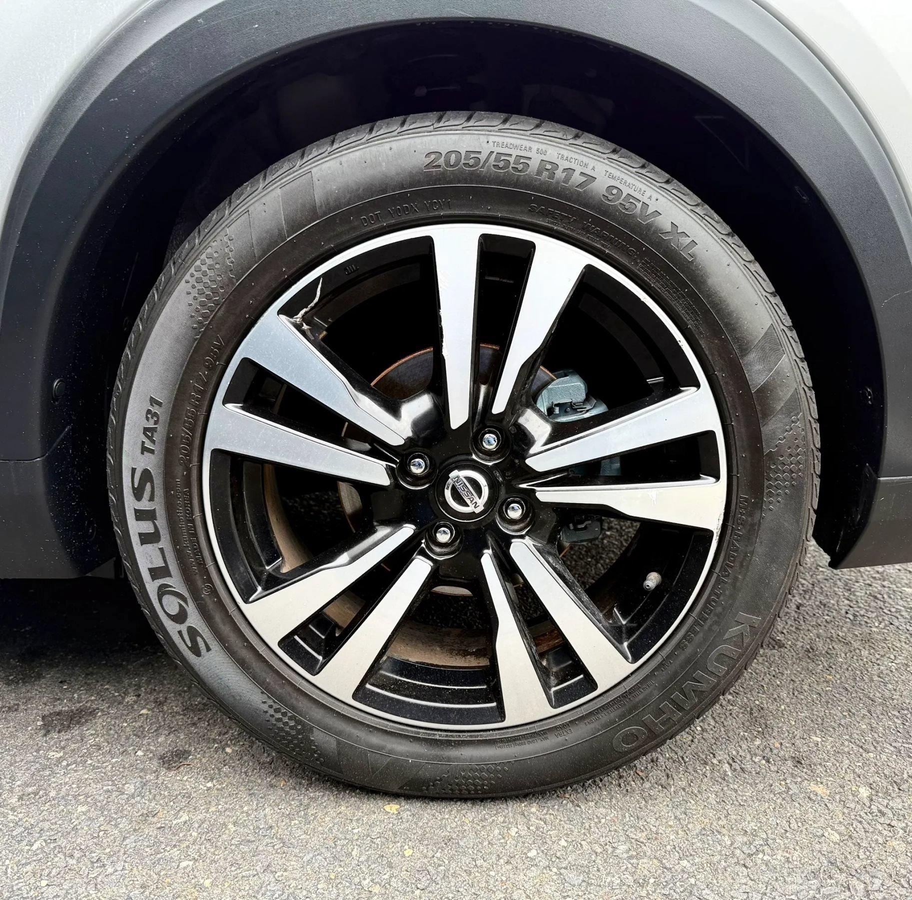 Used 2020 Nissan Kicks SV FWD image 36
