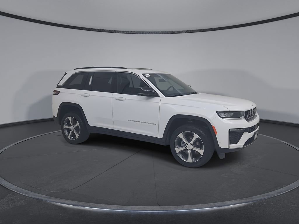 New 2026 Jeep Grand Cherokee Limited w/ Luxury Tech Group II AWD/4WD image 2