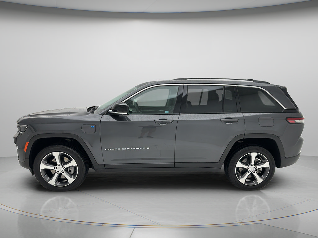 Used 2023 Jeep Grand Cherokee 4WD 4xe w/ Luxury Tech Group II image 7