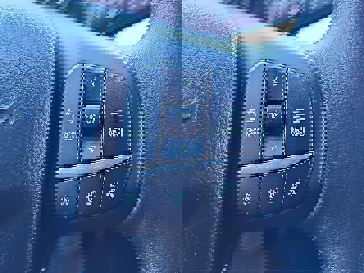 Used 2020 Ford Escape SEL image 18