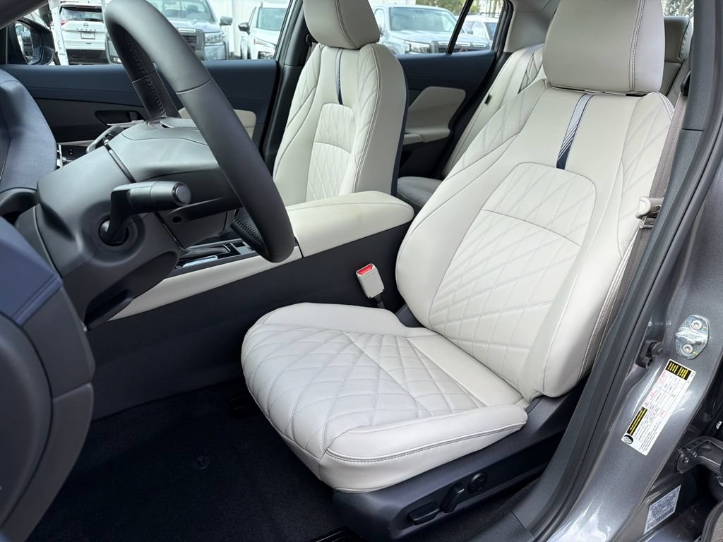 New 2026 Nissan Sentra SL w/ Floor Mat Package FWD image 34