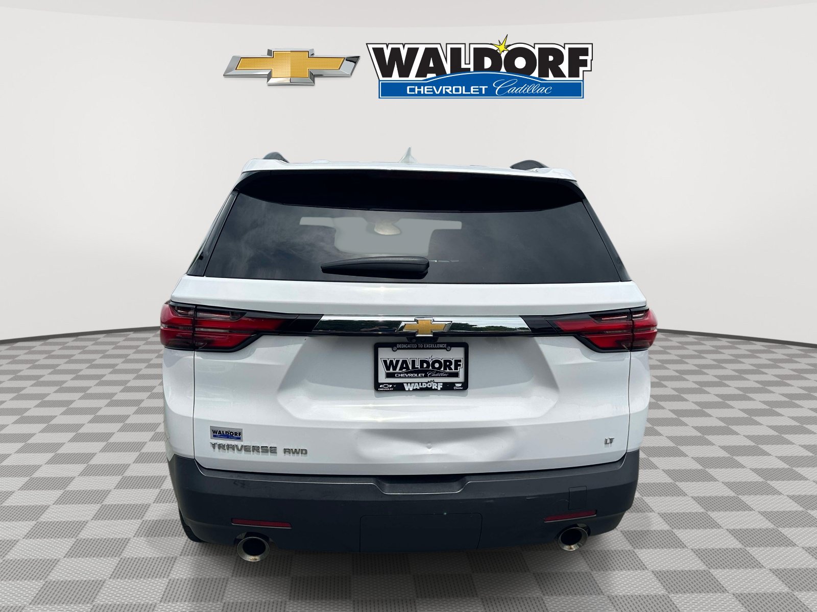 Used 2023 Chevrolet Traverse LT w/ LT Premium Package AWD/4WD image 5