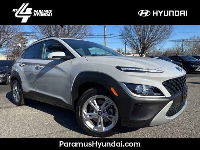 Certified 2023 Hyundai Kona SEL w/ Convenience Package image 1