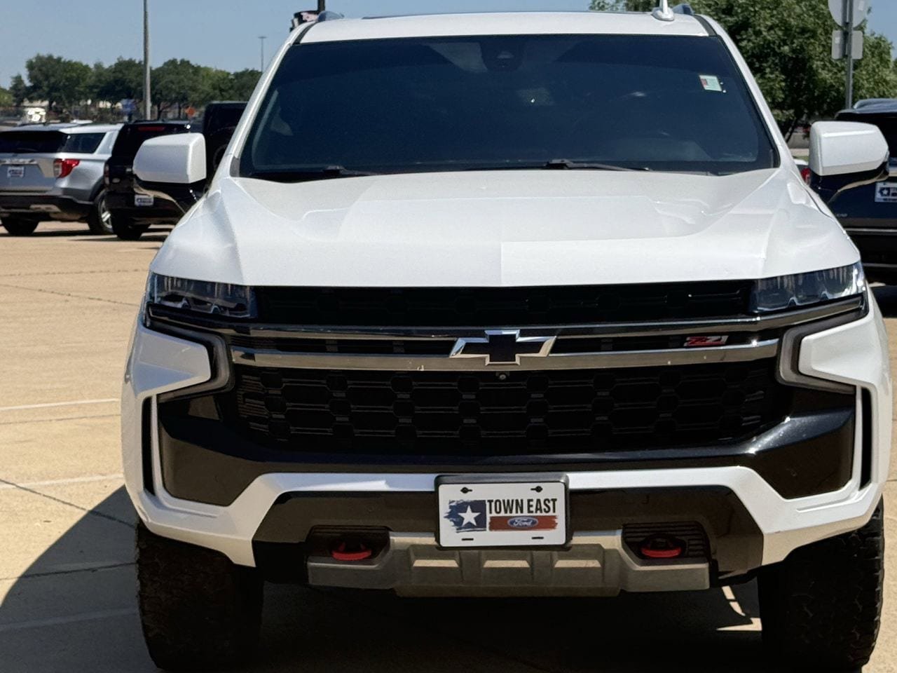 Used 2021 Chevrolet Tahoe Z71 w/ Luxury Package AWD/4WD image 7