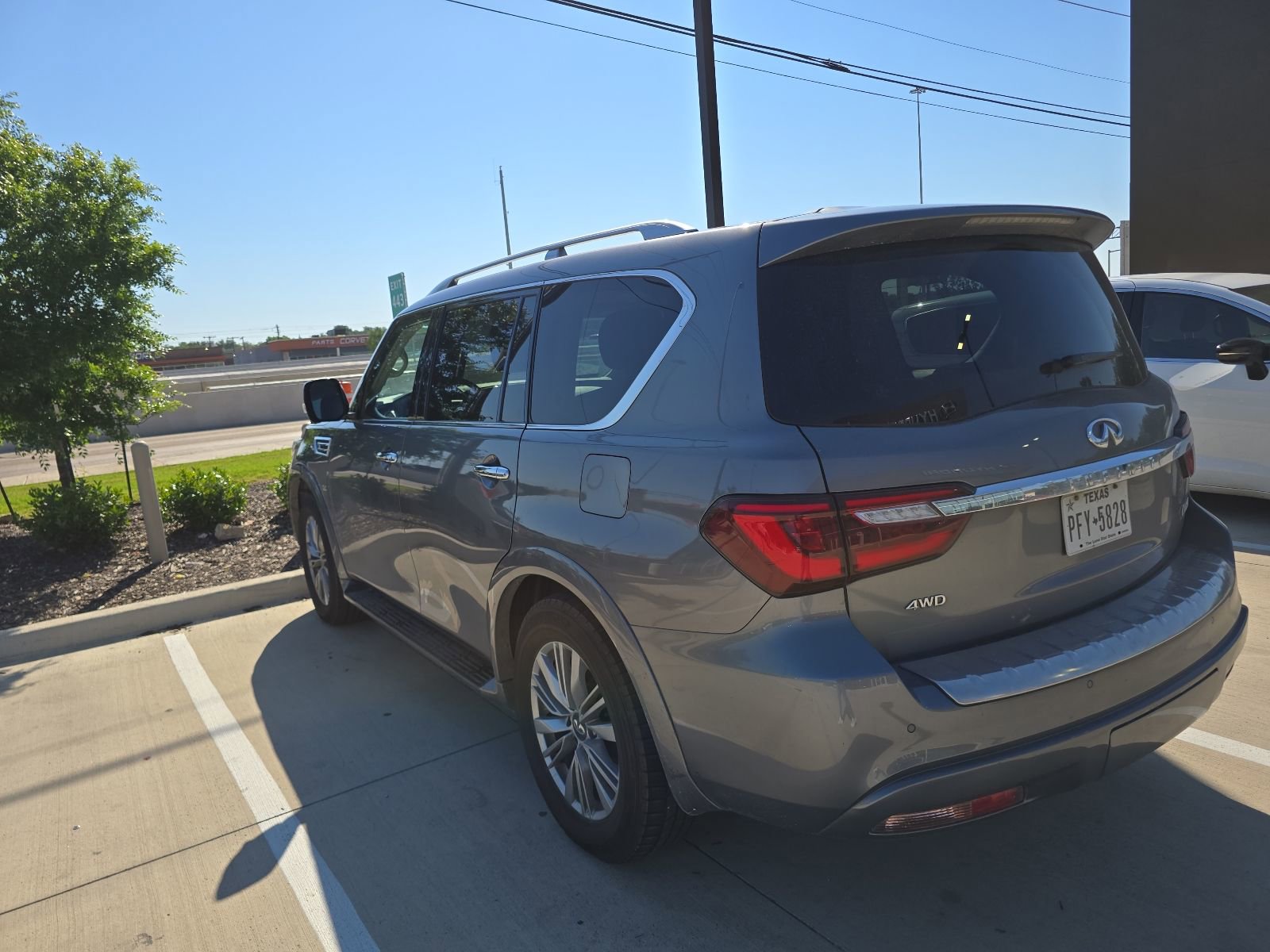 Used 2020 INFINITI QX80 Luxe w/ Proassist Package AWD/4WD image 6
