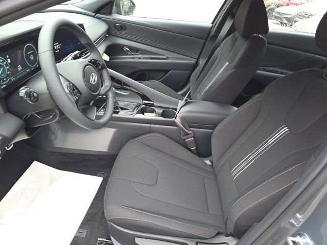 New 2026 Hyundai Elantra Sport FWD image 4