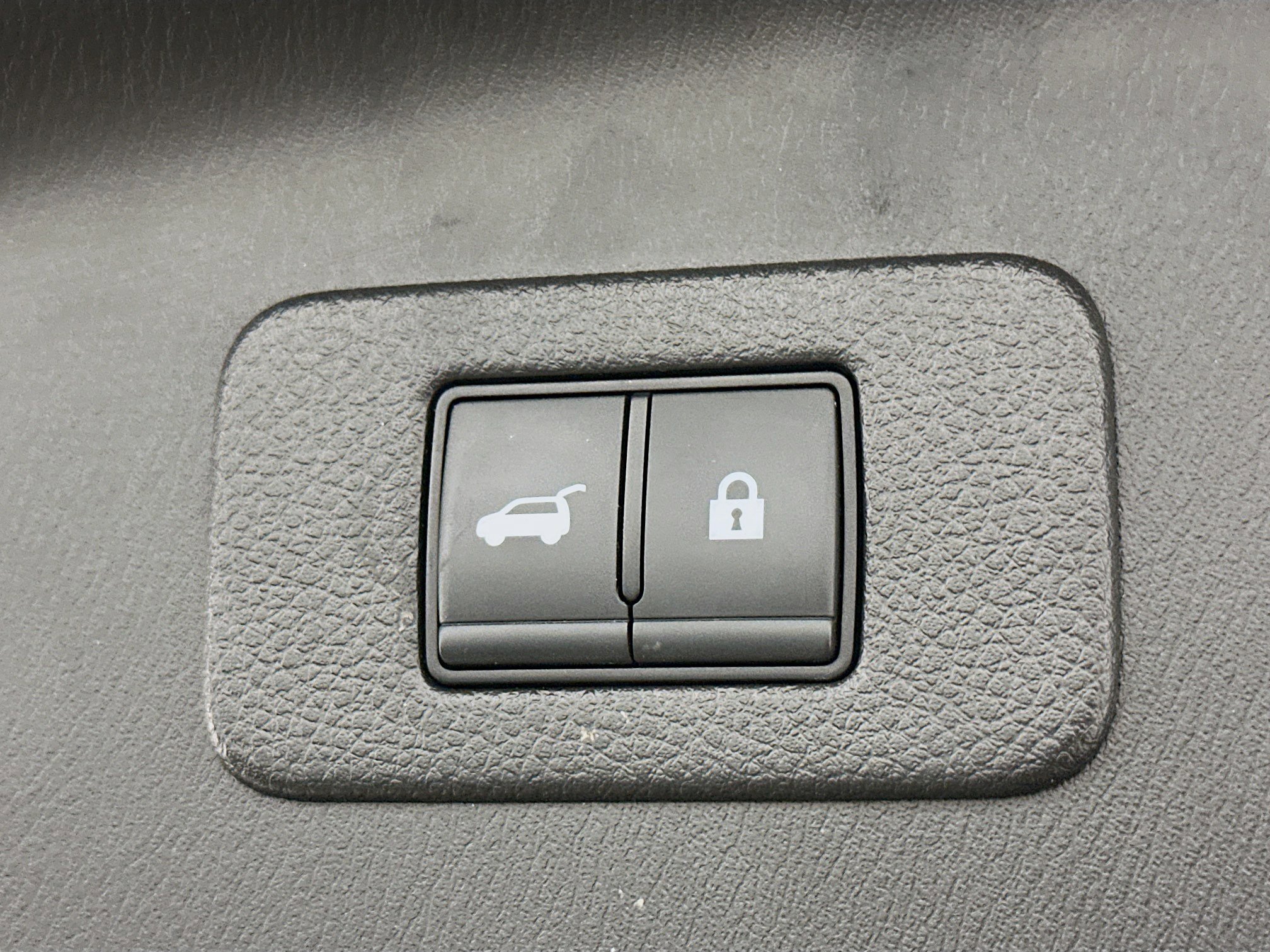 Used 2024 Nissan Armada SL image 33