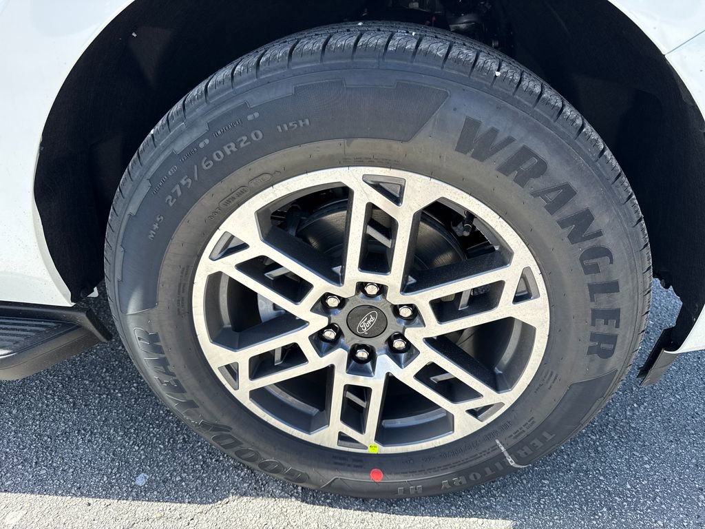 New 2026 Ford Expedition Active image 11