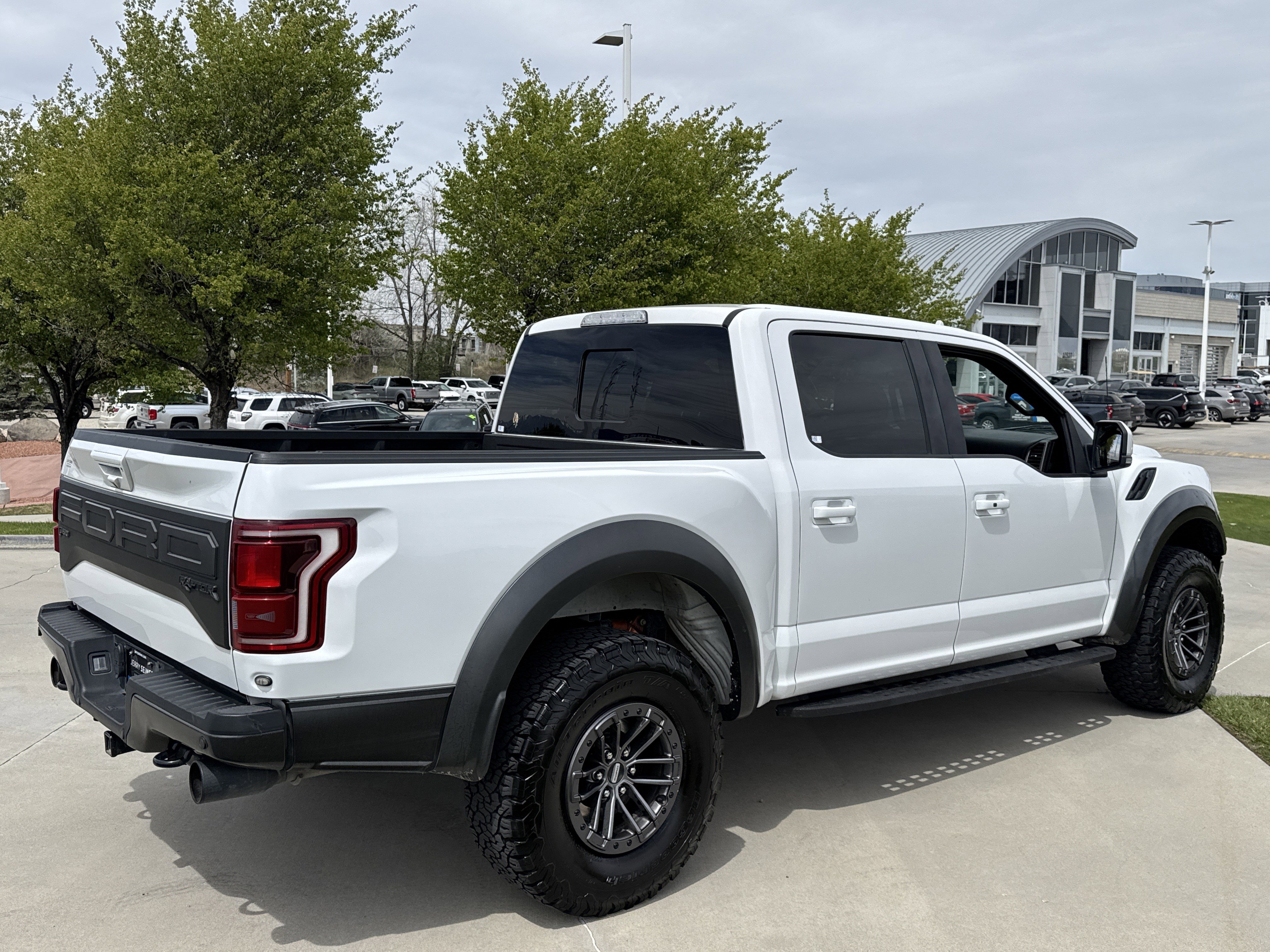 Used 2019 Ford F150 Raptor w/ Equipment Group 802A Luxury AWD/4WD image 5