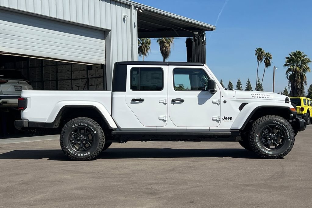 New 2026 Jeep Gladiator Mojave AWD/4WD image 3