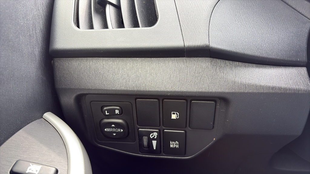 Used 2015 Toyota Prius Prime Plug-In Hybrid FWD image 22
