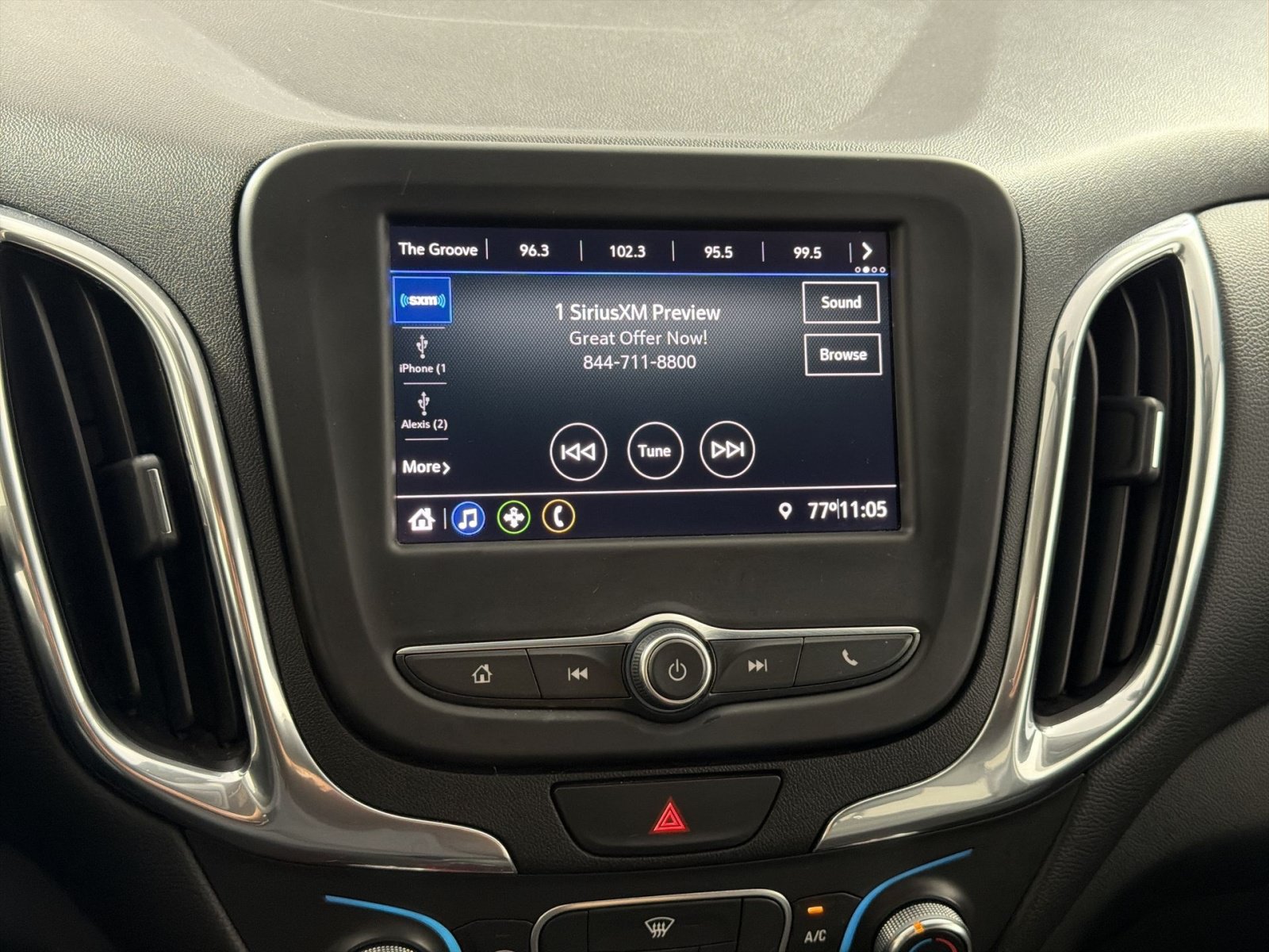 Used 2020 Chevrolet Equinox LT FWD image 18