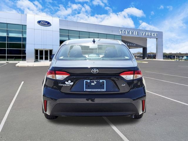 Used 2025 Toyota Corolla LE image 3