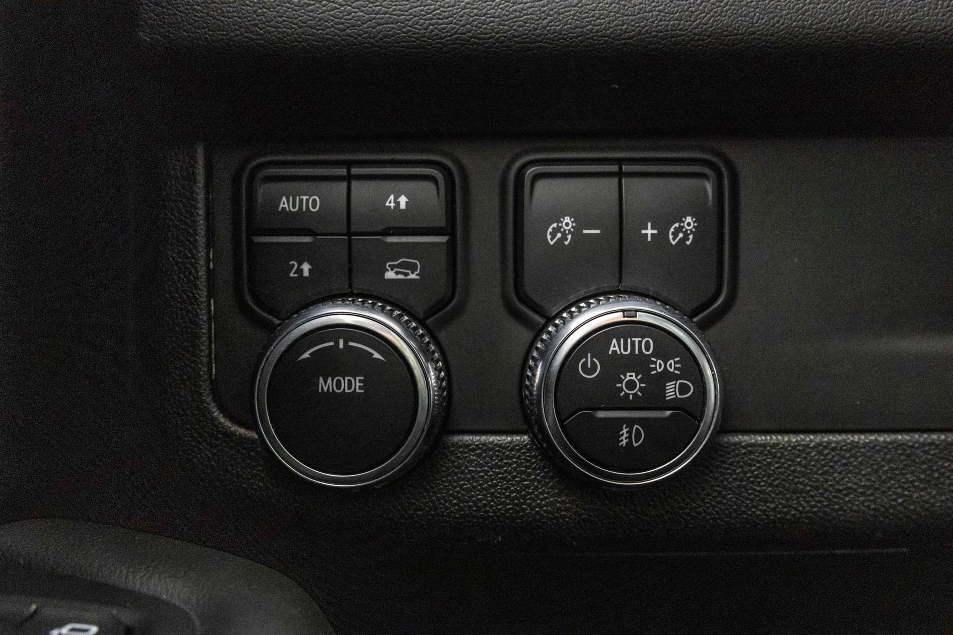 Used 2023 GMC Yukon SLT w/ SLT Luxury Package AWD/4WD image 23