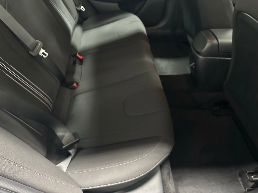 Used 2025 Hyundai Elantra Sport image 45