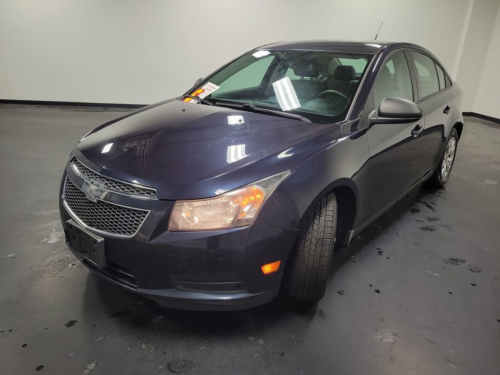 Used 2014 Chevrolet Cruze LS image 5