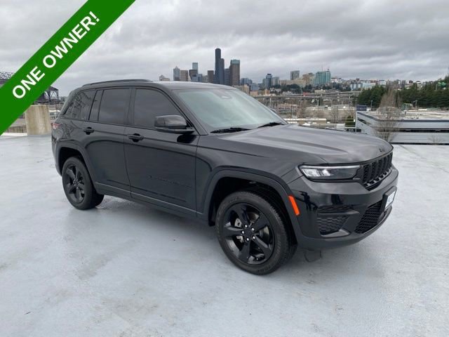 Used 2023 Jeep Grand Cherokee Altitude
