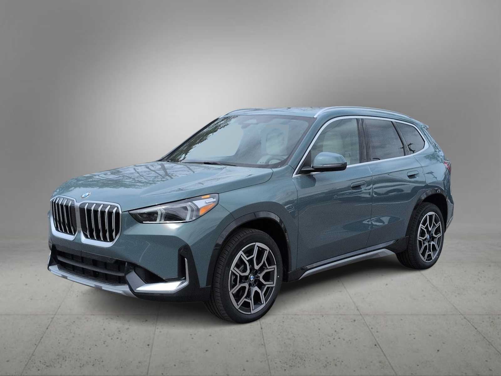 New 2026 BMW X1 xDrive28i w/ Convenience Package AWD/4WD image 4