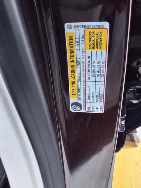 Used 2023 Buick Envision Avenir FWD image 34