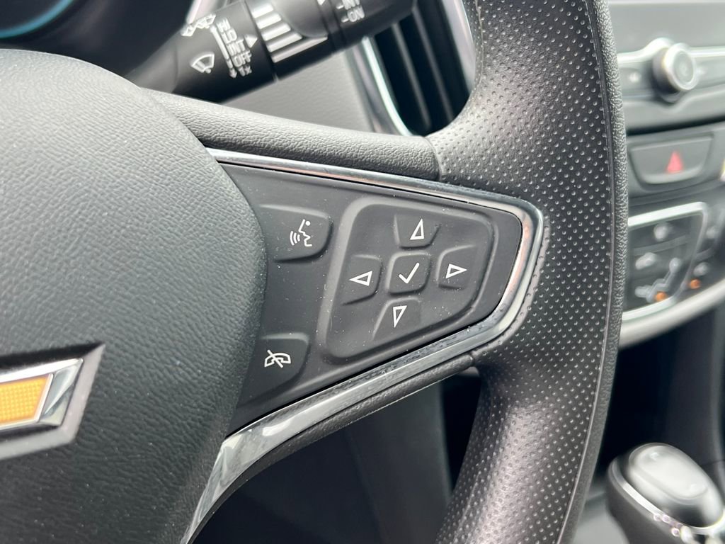 Used 2021 Chevrolet Equinox LS w/ LS Convenience Package image 23