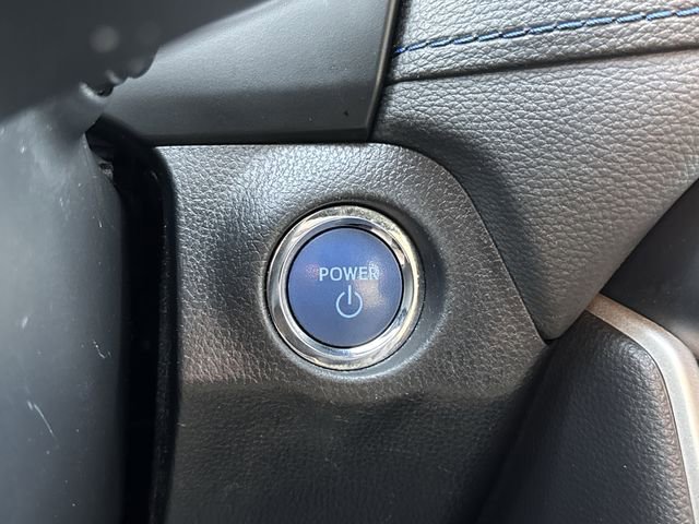 Used 2022 Toyota RAV4 SE w/ Convenience Package image 16