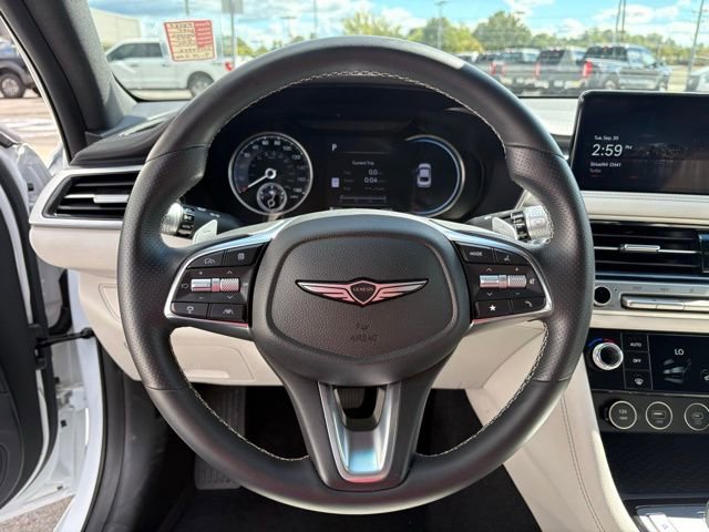 Used 2025 Genesis G70 2.5T image 14