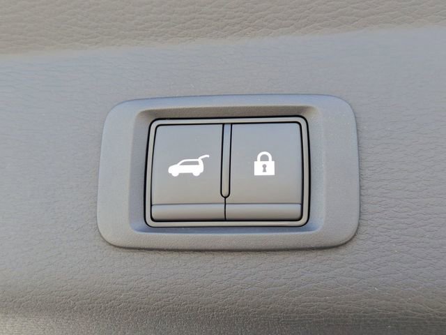 New 2026 Mitsubishi Outlander SE image 14