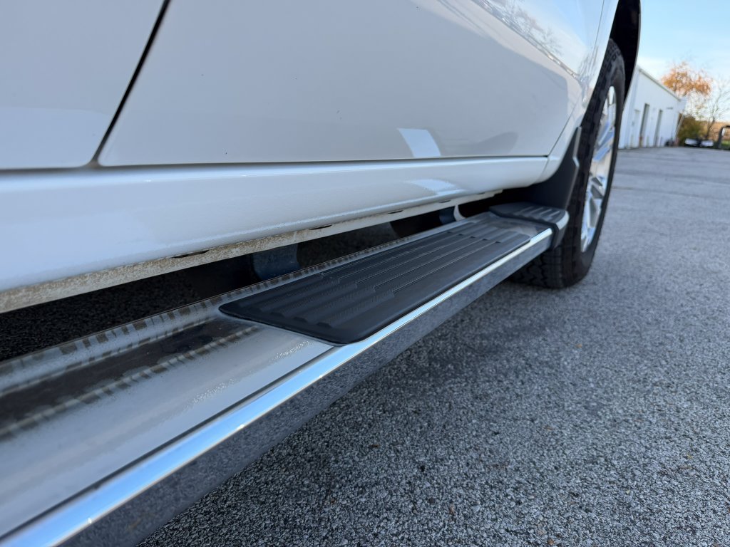 Used 2025 Chevrolet Silverado 1500 LTZ AWD/4WD image 30