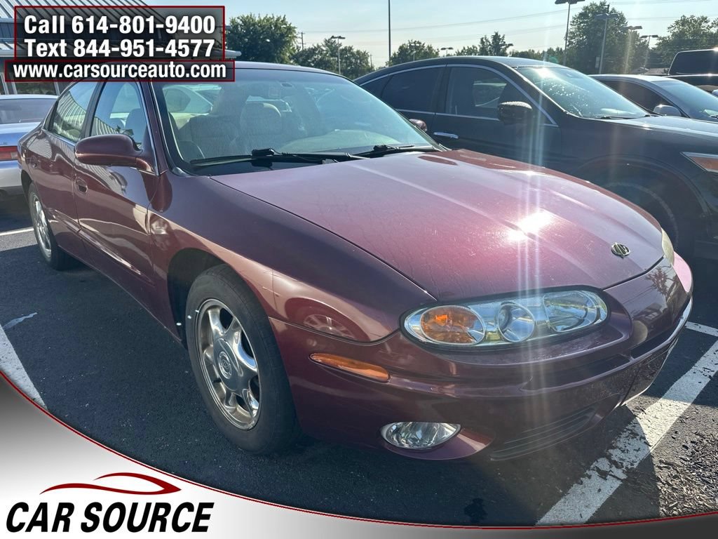 Used 2001 Oldsmobile Aurora 4.0 w/ Gold Graphics Pkg FWD image 1
