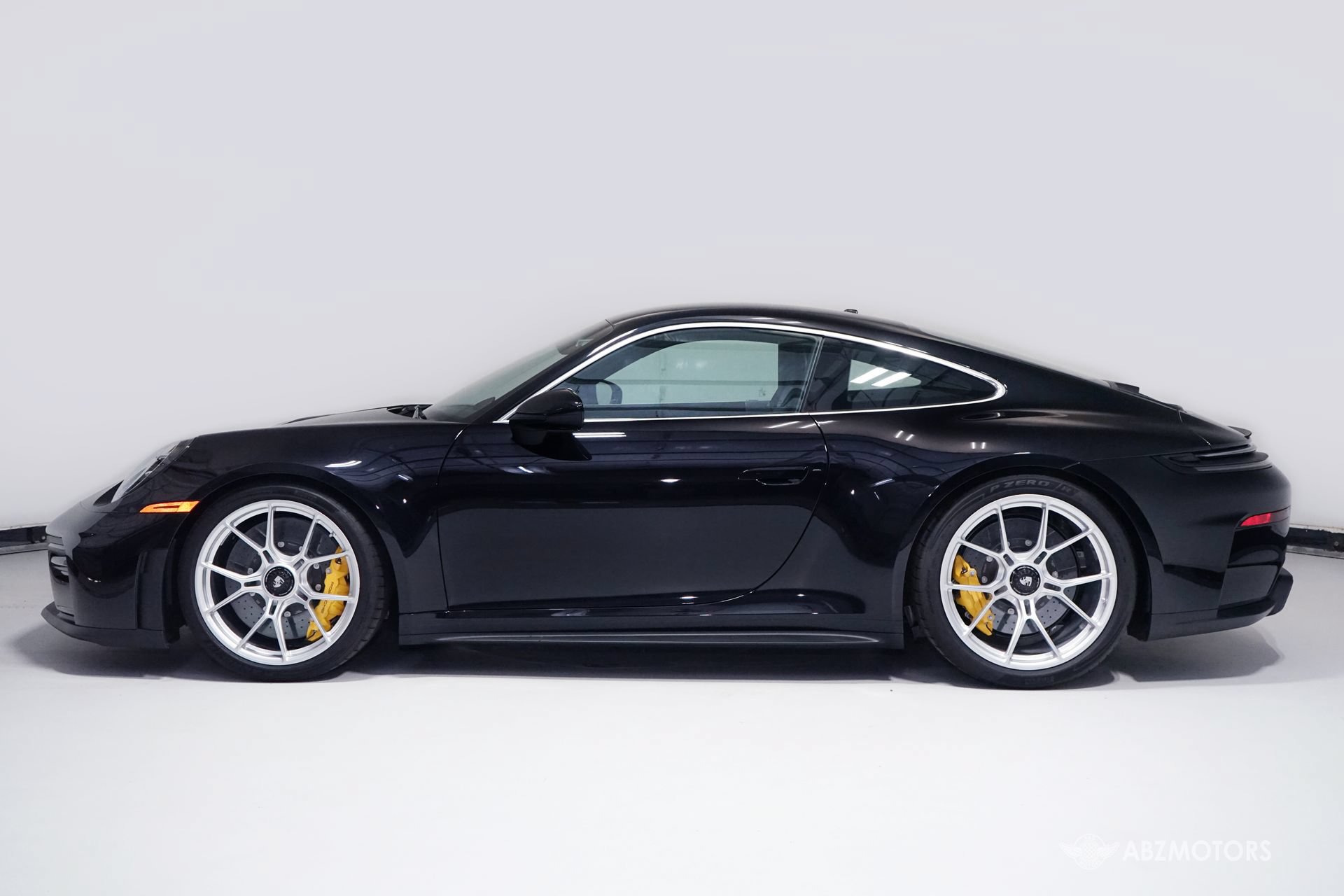 Used 2026 Porsche 911 GT3 RWD image 4