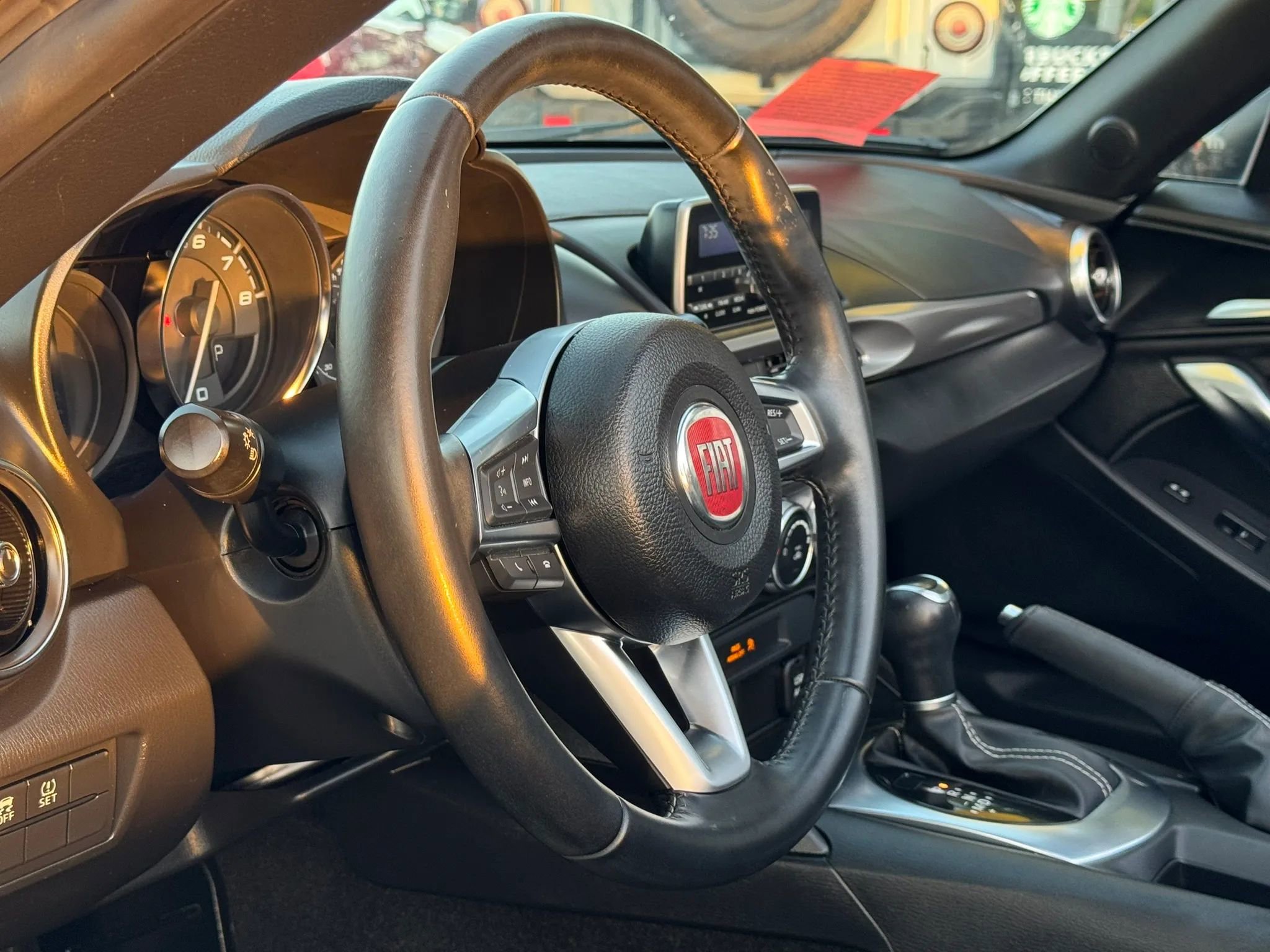 Used 2018 FIAT 124 Spider Classica RWD image 12