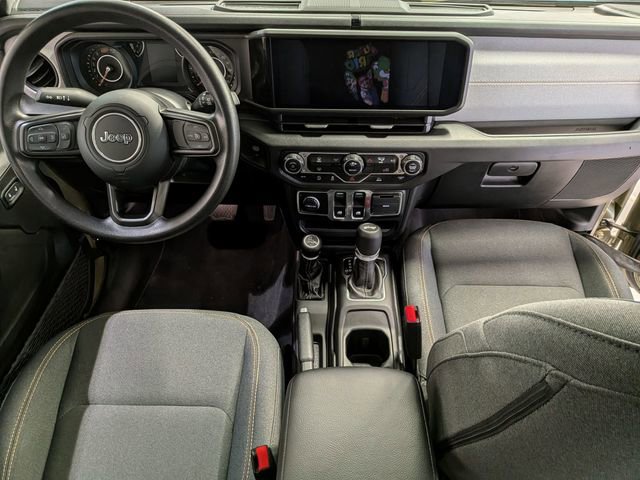 Used 2025 Jeep Wrangler Sport image 19