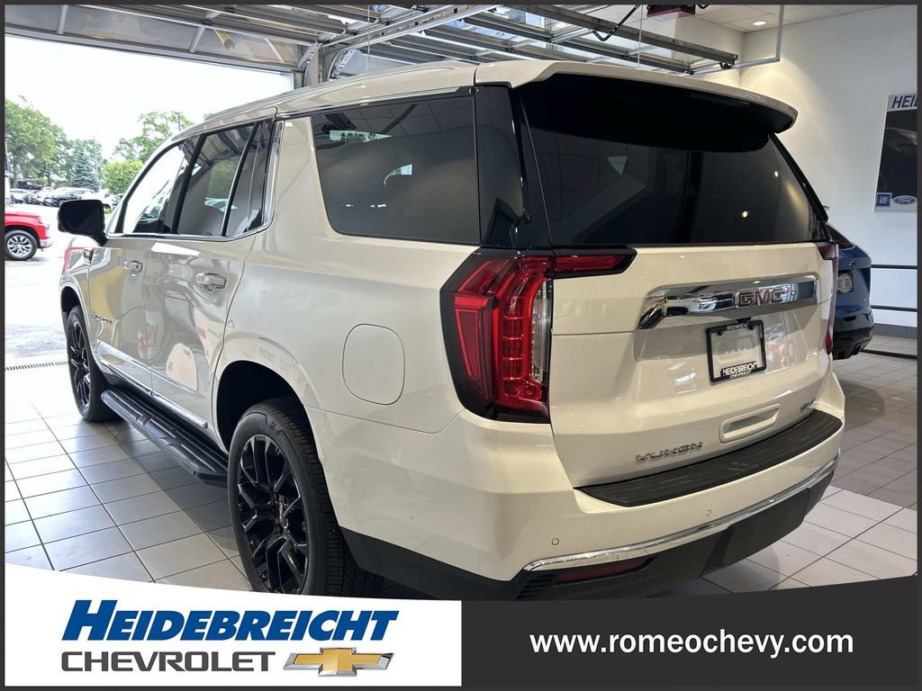 Certified 2023 GMC Yukon SLT w/ SLT Luxury Package AWD/4WD image 5