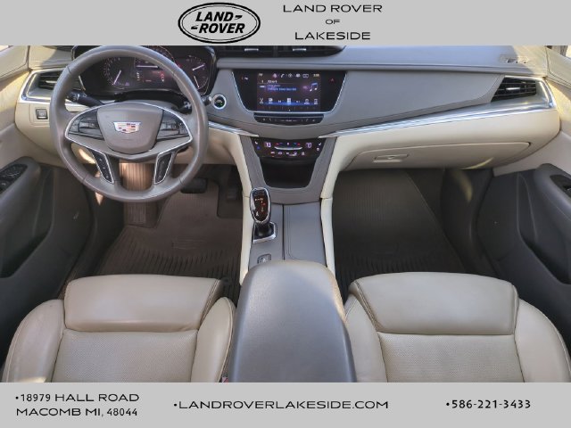 Used 2017 Cadillac XT5 Premium Luxury w/ LPO, Wheel Lock Package FWD image 14